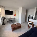 Apt Just Steps From The Sea