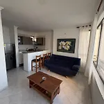 Apt Just Steps From The Sea
