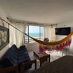 Apt Just Steps From The Sea