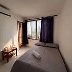 Apt Just Steps From The Sea