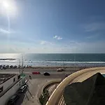 Apt Just Steps From The Sea